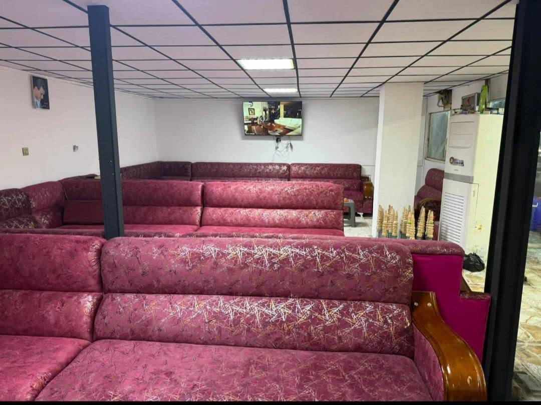 سلام عليكم
ديوان تخم نجاره خشب المقاعد بلايود اسود 
سفنج ضغط المميز جديد استعمال ابع اشهر 
القياس ٤٢ متر 
العنوان المسيب للاستفسار مراسلة الصفحه او الاتصال 
***********

