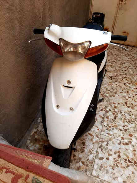 دراجه ساوكي رياضي اوراق مكينه ما مفتوح شلعه حلو قويه للبيع السعر 400 وبي مجال  نظيفة شغال على فحص مابي اي شي بس نقص باتري العنوان الماجديه الشراي اتصل ***********
