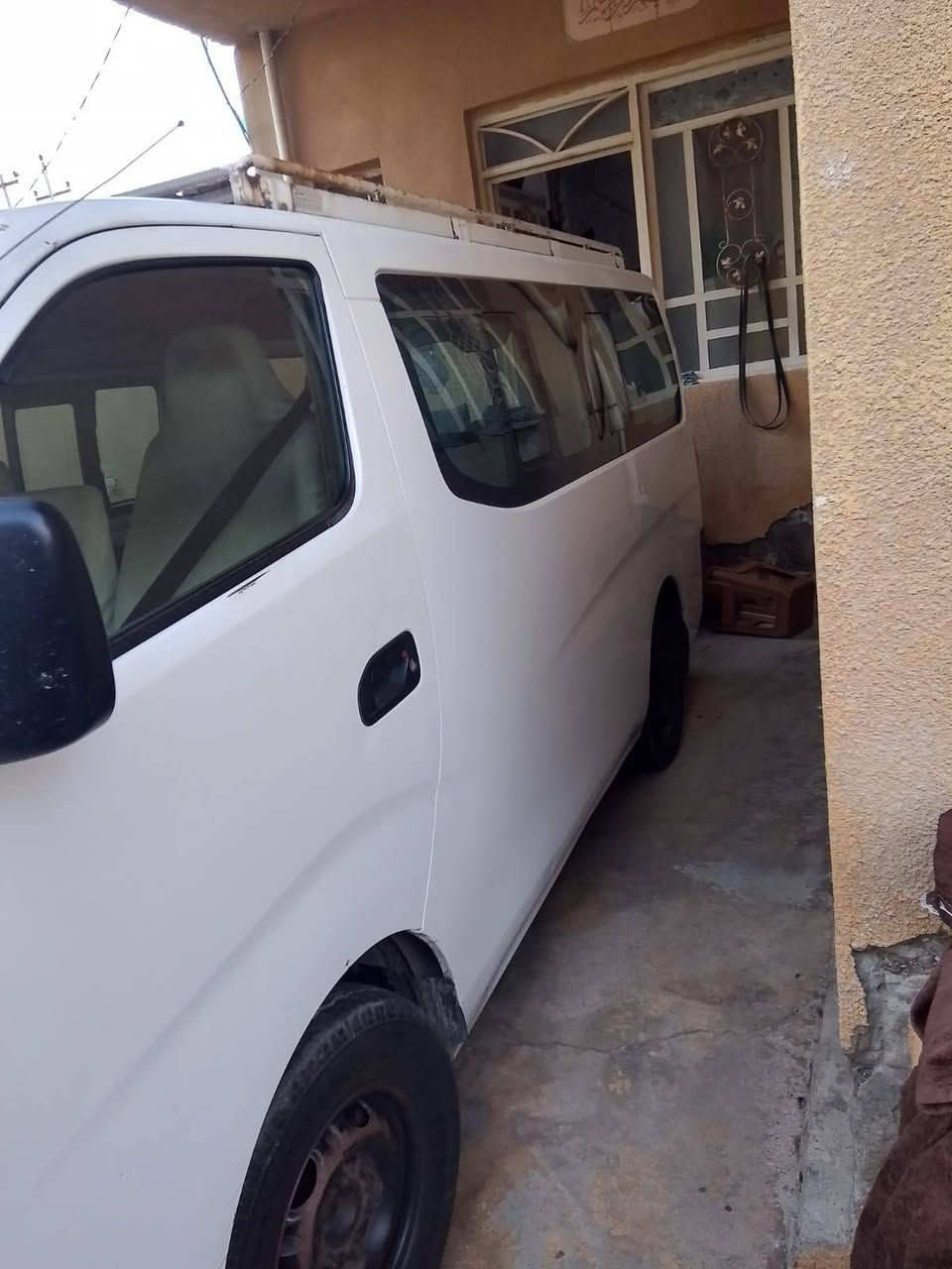 للبيع نيسان يورفان سيارة نظيفة بدون صبغ للاستفسار الاتصال ***********
