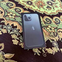 للبيع ١٣ برو ماكس بطاريه ٨٧ ذاكره ٢٥٦ جهاز نظيف كلش غراضه كامله سعره ٦...