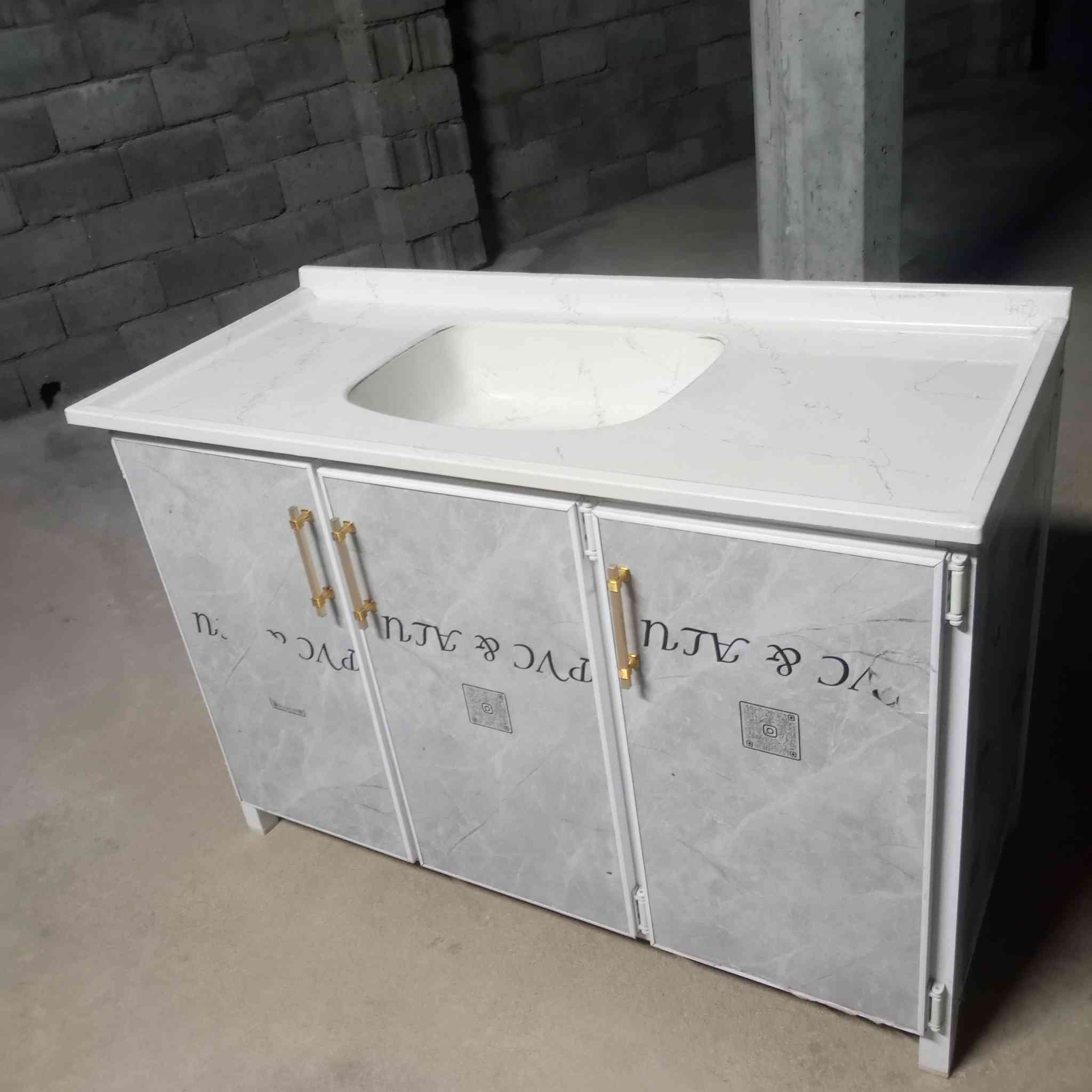 يوجد سنك مرمر مستخدم شهر للبيع الاستفسار ***********/واتساب
