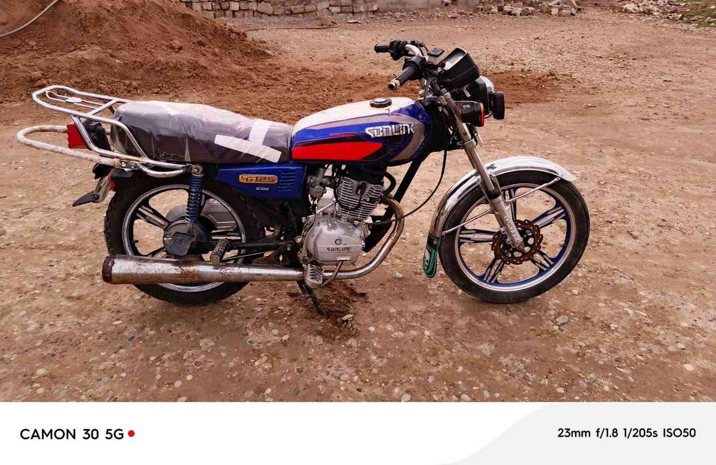 السلام عليكم موطور سولنك 22 للبيع كلو شغال شرط محرك لا يصرف ولا ينگط دهن السعر 400 وبي مجال ه‍***********
