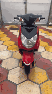 السلام عليكم دراجه سكنس فحل ياباني قبق نفخ دراجه خير من الله ما مفتوحه سعر 700 قفل  *********** وتساب فقط او مراوس حسب القناعه
