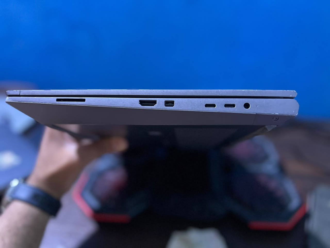 السلام عليكم
لابتوب HP ZBook Fury15 G7

HP ZBoob Fury 15 G7

Windows 11

 Intel (R) Cor i7-10850H @2.70GHz

 NVIDIA RTX 3000 (6 GB)

RAM 32 GB DDR4

Stroag : 477GB 

  حجم الشاشة : 15.6

لابتوبHp Zbook(نسخة الالعاب ) نضافة 100‎%‎  الجهاز ما مفتوح     السعر 850 الف

موقعي : البصرة 
للتواصل واتساب : ***********
