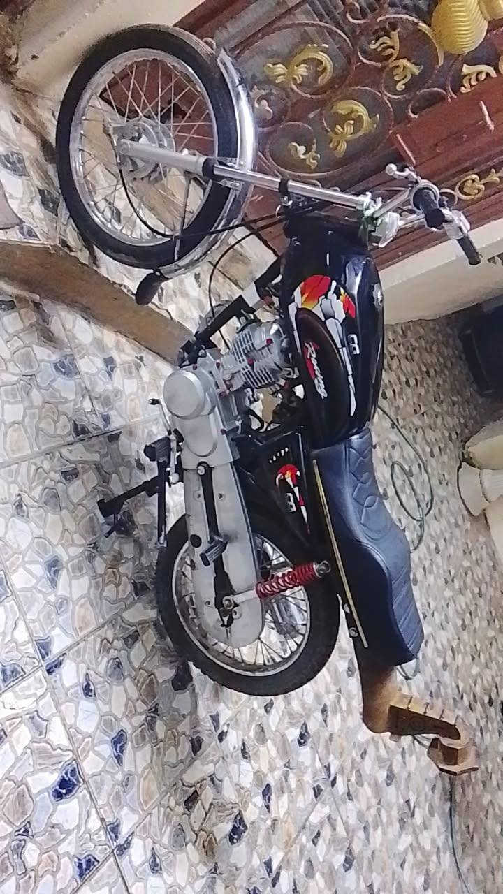 سلام عليكم شباب دراجة 🚲 نامة متياز موديل 2025 شاصي مكينة 2025 لبيع دراجة 🚲 شلعة معدل خير من الله اي عيب مابيهة دراجة 🚲 كلگ كلك كلك لبيع السعر 550 اوبيهة مجال مكاني ديالئ بعقوبة تقاطع اللسادة متواجد فيس رقم 📱 ***********
الميعرف بسعارهن يسمع حجاية محلوة
