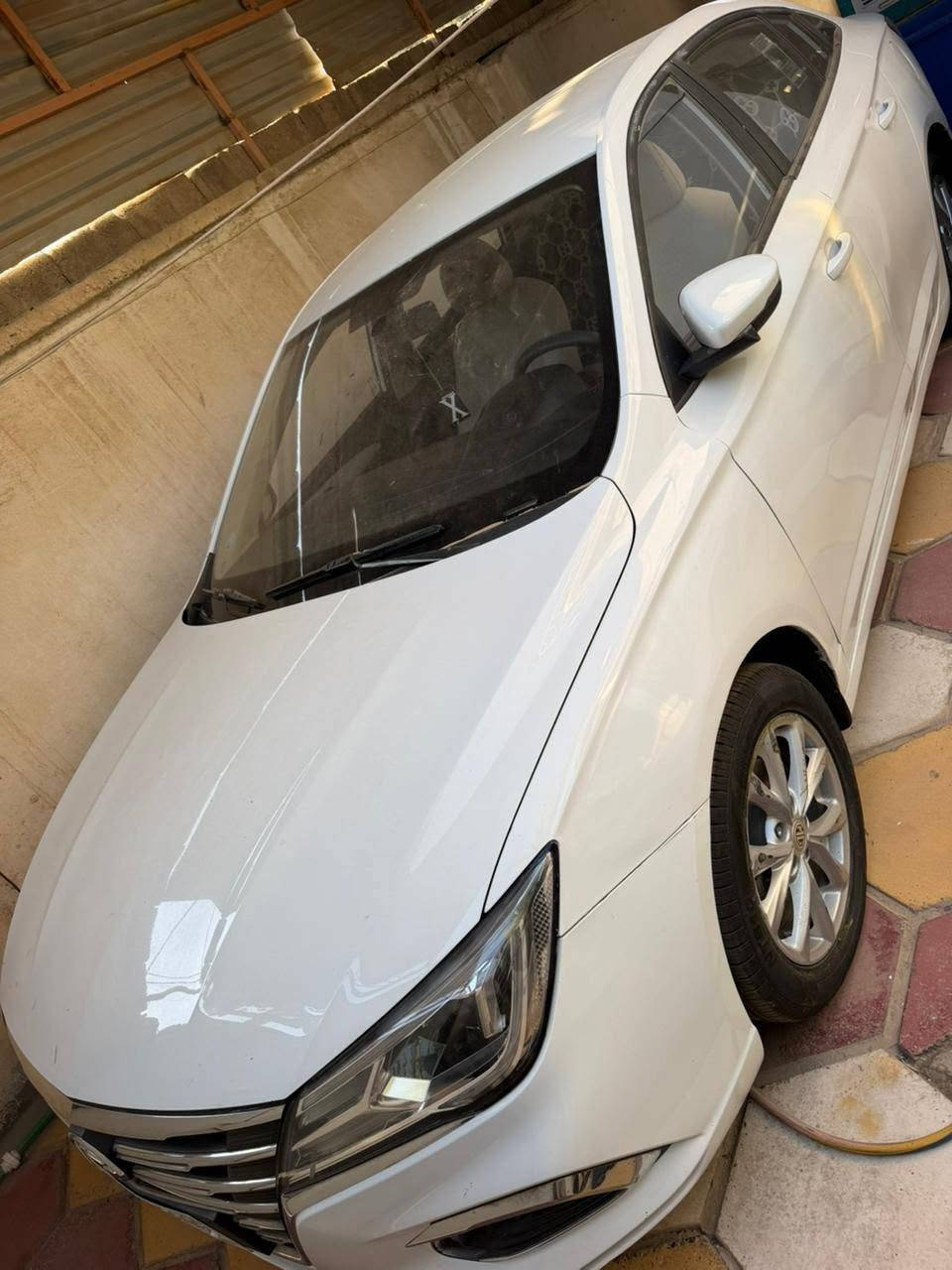 السلام عليكم
MG5

موديل2023

الانكليزي

حادثهة.صندوق فقط 

السياره حيل جديده

السعر90ورقه قفل

الرقم***********
