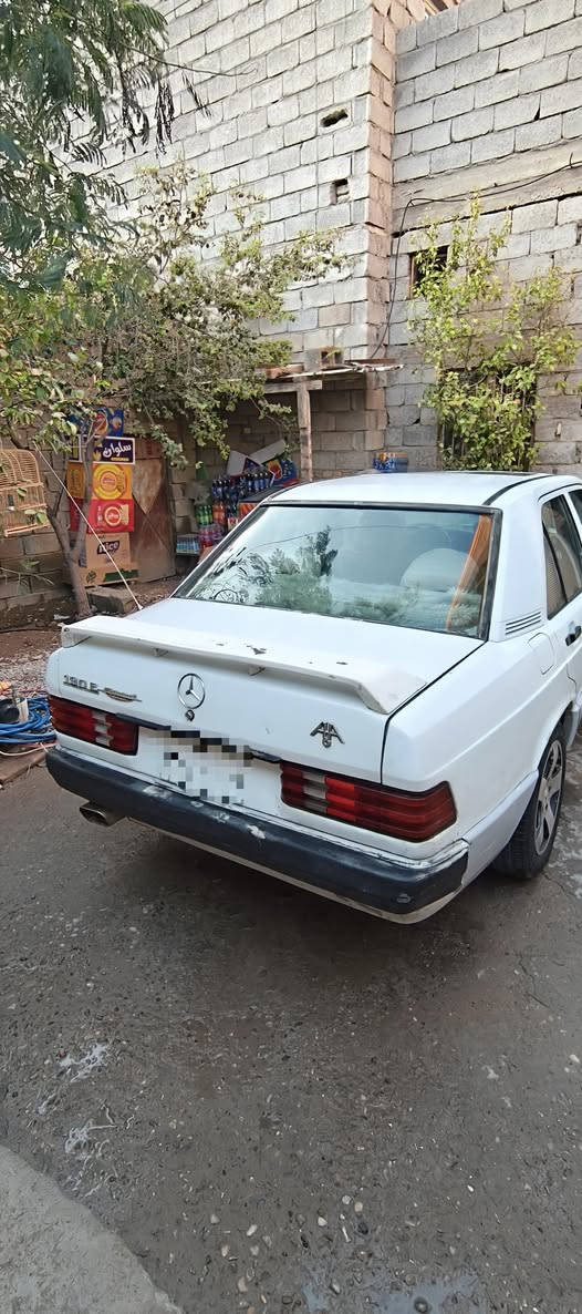 سلام عليكم مارسدس ١٩٠للبيع موديل٨٨ محدث ٩٠ مكينة وكير ونجي مكفولات تبريد شغال تخم تاير جديد صدر امامي جديد سنتر لوك اربع جام كهرباء فتحة بسقف سنوية بسمي تنتهي ٢٧ تحويل ثاني يوم *********** سعر٤٥وبيهة مجال
