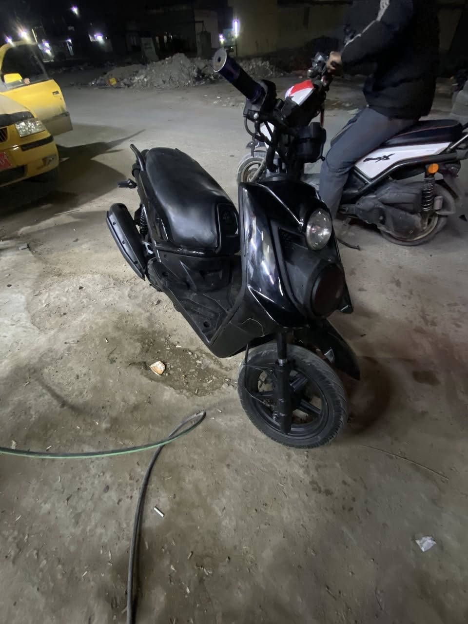 السلام عليكم شباب سكنس جبلي للبيع بلاديةمنطول للطول دراجة نضيفة 800وبيهة مجال مكاني حي اور ***********
