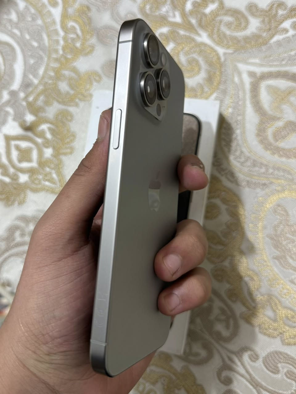 آيفون 15 برو ماكس ..شرق اوسط
مكفول كفاله من الشخط شرط ما مفتوح نهائياً وتر بروف مابي اي خلل او مشكله ع وضع البلاد

ذاكرة 256 .نموذج M.AAA ماستر 

بطارية 84% بلاديه شرط 

السعر 975 وبي مجال 

وياه كارتونته الاصليه 

مكاني نجف حي السلام 

***********
