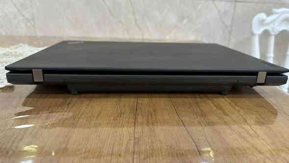 السلام عليكم 🌟
لابتوب عملي جداً للبيع وبسعر مناسب

🔹 المواصفات:

• المعالج: Intel Core i7-7820HQ (2.90GHz) من أقوى معالجات جيله

• كارت الشاشة: NVIDIA GeForce 980MX (2GB)

• الرام: 16GB

• الذاكرة: 256GB SSD سريع

• النظام: Windows 10 Pro أصلي

• الشاشة: FHD + شاشة لمس حجم 14

• الكاميرا: HD

• البصمة: يدعم بصمة الإصبع

• البطارية: تصمد لـ 4 ساعات استخدام متوسط

🔹 الحالة:

الجهاز نظيف، استخدام قليل، بدون مشاكل حرارة أو بطء.

🔹 الملحقات:

شاحن أصلي + جنطة لابتوب + ماوس

🔹 الاستخدامات المناسبة:

مثالي لـ:

• الألعاب بدقة متوسطة

• المونتاج والتصميم

• برامج Adobe

• العمل والدراسة وبرامج الأوفيس

🔹 سبب البيع:

عدم التفرغ والجهاز ما مستخدمه هواي.

💰 السعر: 325,000 دينار فقط

متوفر خدمة توصيل

العنوان : النجف الاشرف

واتساب : ***********
