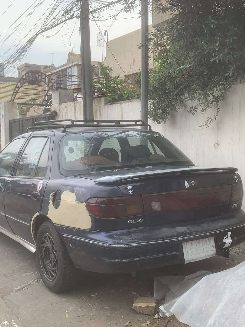 السلام عليكم كيا سيفيا موديل1994 قير عادي اللون اسود كحلي بيها مشاكل بسيطة بالنوزلات دخانتها سودة والكلج يرادله تعيار العنوان بغداد حي العامل قريب المحطة مال حي العامل رقم التلفون *********** السعر 37 وبيها مجال
