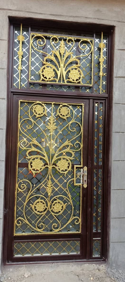 اذا كان الجمال يجذب العيون فأ تفاصيل أعمالنا تمتلك القلوب نقدم لكم كل ماهوه حصري وجديد في عالم ألجام وال PVC التركي ابواب شبابيك وكافه انواع ألجام :العنوان محاويل حصن جعفر شارع 30 الرئيسي قرب المعارض
*********** عماد الزيدي
