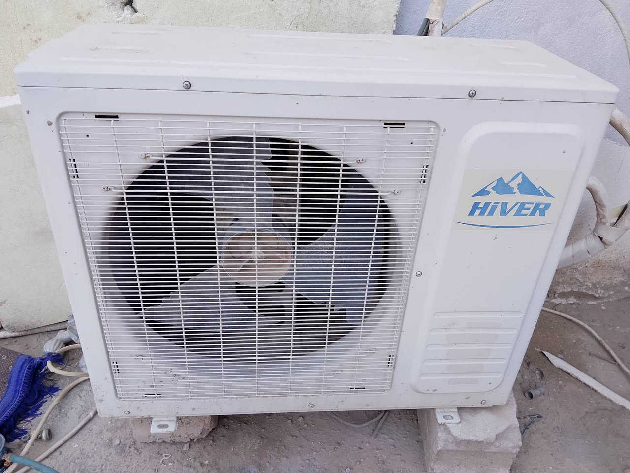 السلام عليكم
سبلت هايفر للبيع 
نظيف 
منقص غاز فقط 
المكان النجف شارع المطار قرب باب خروج المطار
للتواصل *********** واتساب 
السعر 300 وبي مجال
