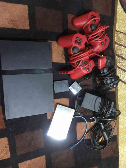 #سوني 2 للبيع نظيف وشغال فول للتواصل والاستفسار على الرقم واتساب او اسيا فقط ***********
