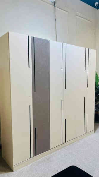 غرف نوم تركي 5قطع السعر 600الف مع النقل والشد داخل مركز البصرة مجاني الاستفسار ***********
