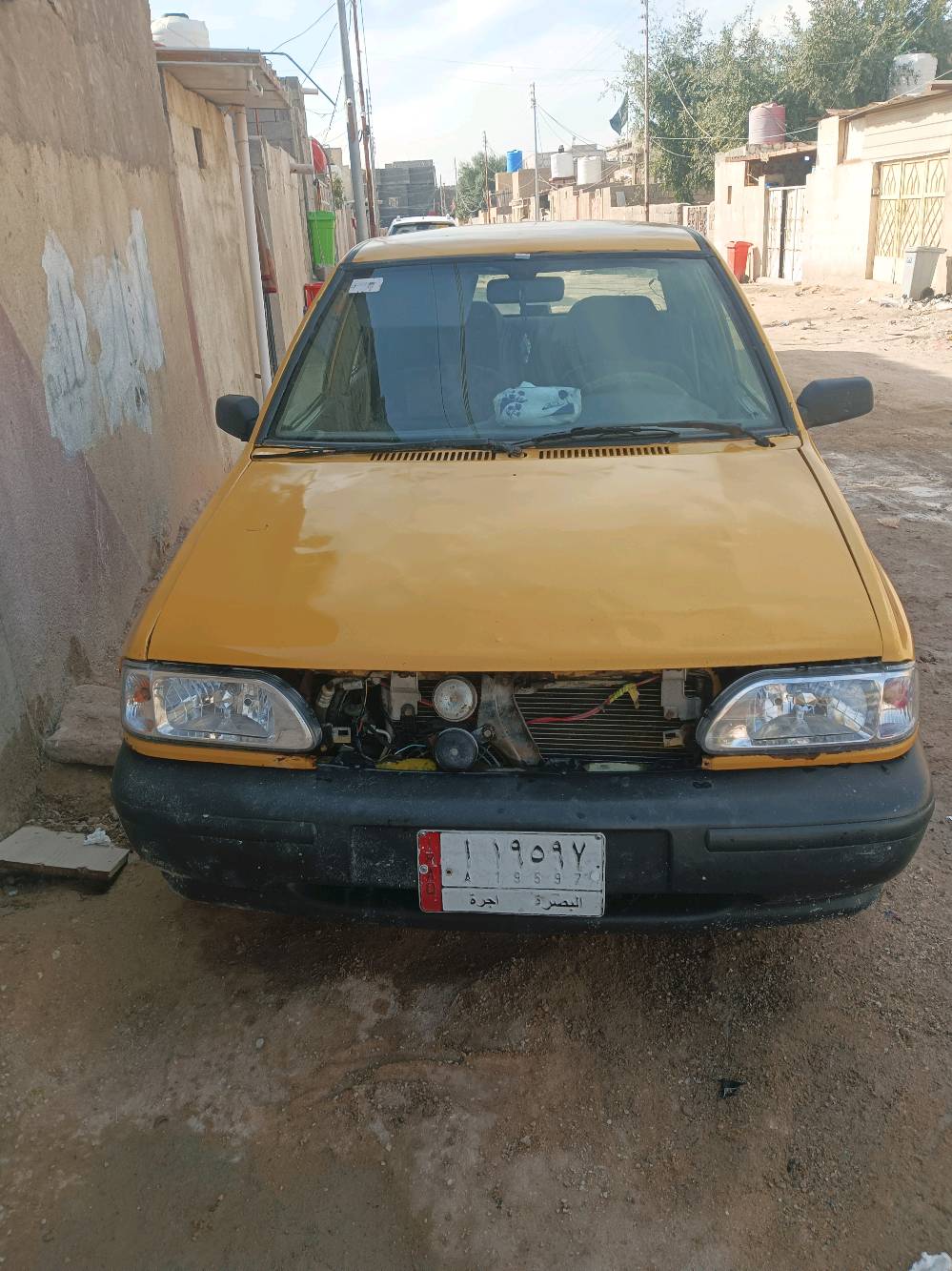 السلام عليكم سياره سايبه اصفرلك هيه وغرامات وتحويل سنويه تاخذ صافي وكامله 