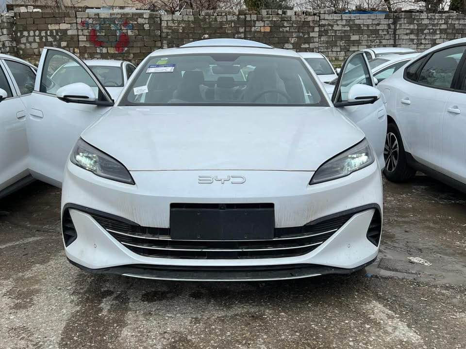 بيواى دى سيل ٠٦
بيواى دى كين L
سه ياره كان فولن پانوراماو پينچ كاميرا 
پاترى ١٢٠كيلومه تركامل ئه شياى له گه له 
گاعى به رگه كوشن شه عنى بيلادى كومپريسه رى هه وا
نرخى خوار بازار
*********** السليمانية, العراق
