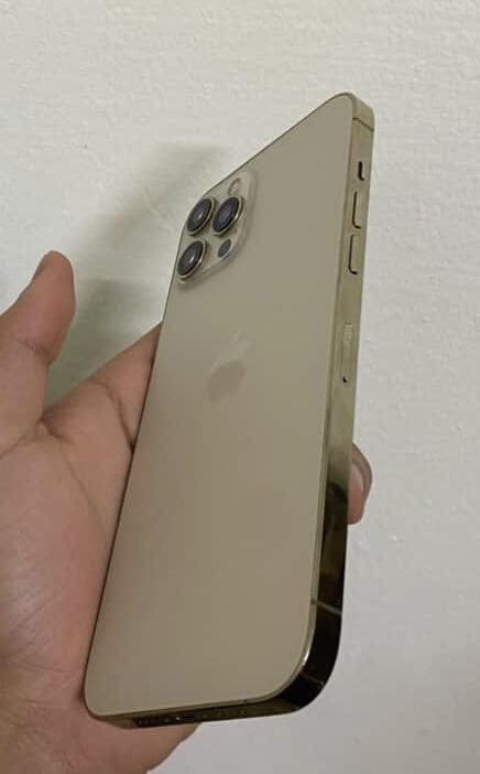 سلام عليكم ايفون١٢ برو ماكس 256 جهاز كلش نضيف مبدل شاشه وبطاريه شرط اصليه باقي مكفول من اي خلل سعر٣٢٠ خابر ودلل*********** مكاني محموديه
