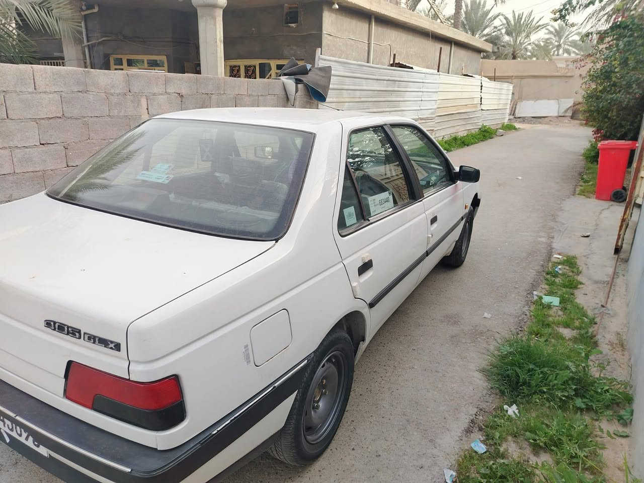 السلام عليكم
بيجو glx 2012
كفاله عامه عدا شخط باب سائق
ماشيه١٤٠ رقم بغداد باسمي 
كير مكينه تبريد كفاله 
تخم تاير صدر دهن كله جديد 
مكانه بغداد الدوره أو ناحية الرشيد 
***********
