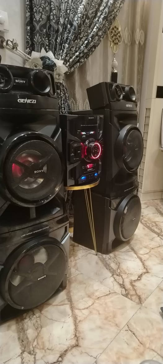 SONY /GENEZI
جهاز عملاق شغال بالكامل ونظيف جدا سعره ٣٥٠ الف قفل


**إذا كنت صاحب هذا الإعلان وتريد حذفه لأي سبب، رجاءا أرسل رسالة إلى الدعم الفني**