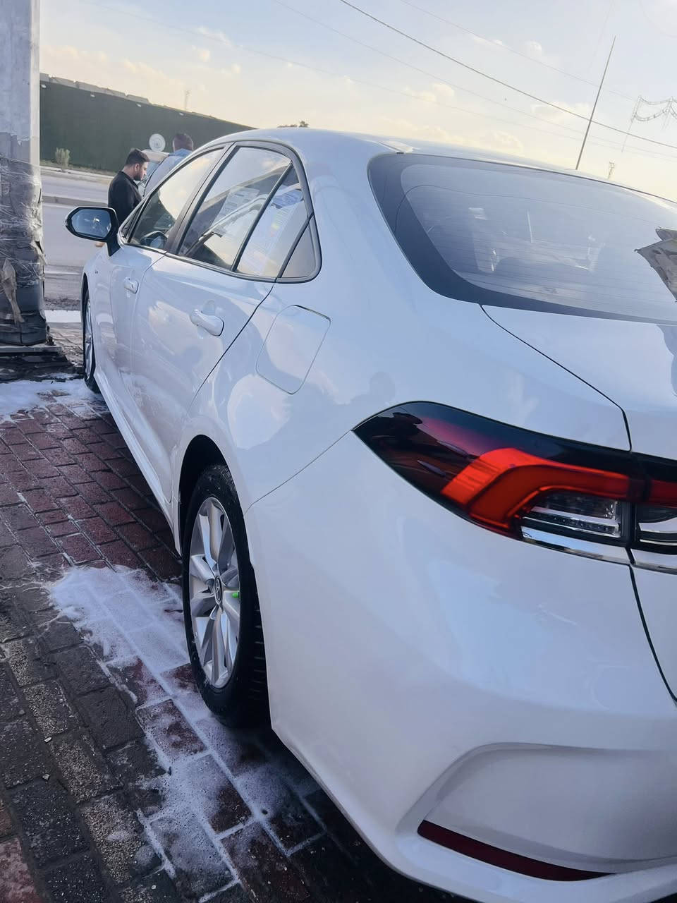 سلام عليكم 
كورلا هايبرد مديل 2024 السياره مكفول كفاله عامه من ضربه وصبغ وتبديل 
موصفات بصمه وفتحه رادار امامي كأمره حساسات 
تبريد قطعتين تحكمات استيرن كروز سرعه 
المكان معارض الحبيبية 
الرقم ***********
