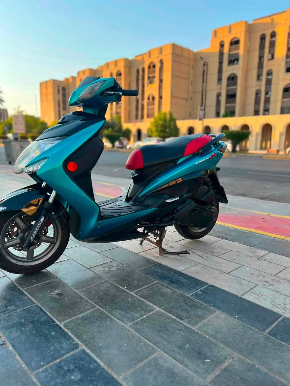 دراجه سكنس لد فحل نوزل خطين قبق نفخ ستان كهربائي ياباني جديده مال رمبه دراجه  ام الطلاعات بلاديه مكينه ناعمه شلعه معدل ربع نكره كهربائياتها كلها شغاله كفرات اصليه دراجه جديده اي نقص مابيها مكفوله السعر مليون و 150 العنوان بغداد الكرخ الاتصال على الرقم***********

