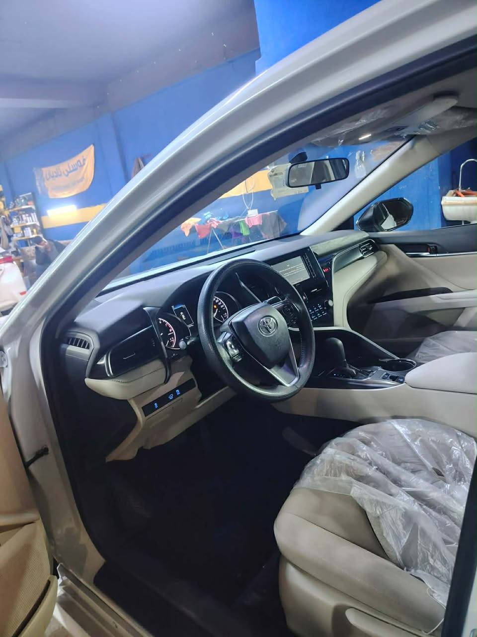 السلام علیکم
کامري ٢٠٢٤ وکالة ساس 
مواصفات LE
السعر ٢١٨$ 

شرکة ساس معروف
٦٠٠٠٠ کیلو ماشي
قطعتین سبغ بدون دواخل کامل بجم کبس صورة حادس موجود 
کامل سیارة جاهزة
تحویل وکالة مباشر 

رقم اربیل 
مکان السلیمانیة 
***********
