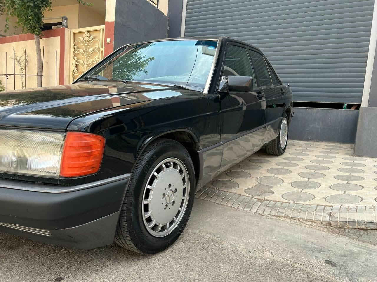 مارسدس طيارين موديل 1991 بدون دعم قواعد دبلات سليمه مصبوغه لجماليه رقم سليمانيه تحويل وغرامه بشرط مكان سياره سليمانيه اي استفسار ***********
