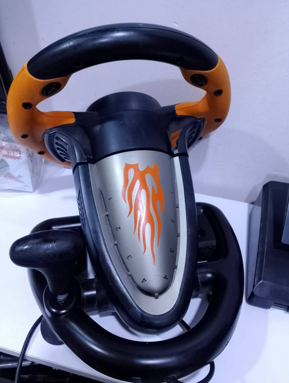 السلام عليكم 
دركسون PXN V3 للبيع
يدعم 
PC
PC3
PC4
XBOX360  (شرط تربط جوستك)
XBOX ONE
XBOX SERES S
السعر 50 وبي مجال مكاني بغداد 
متوفر توصيل


**إذا كنت صاحب هذا الإعلان وتريد حذفه لأي سبب، رجاءا أرسل رسالة إلى الدعم الفني**