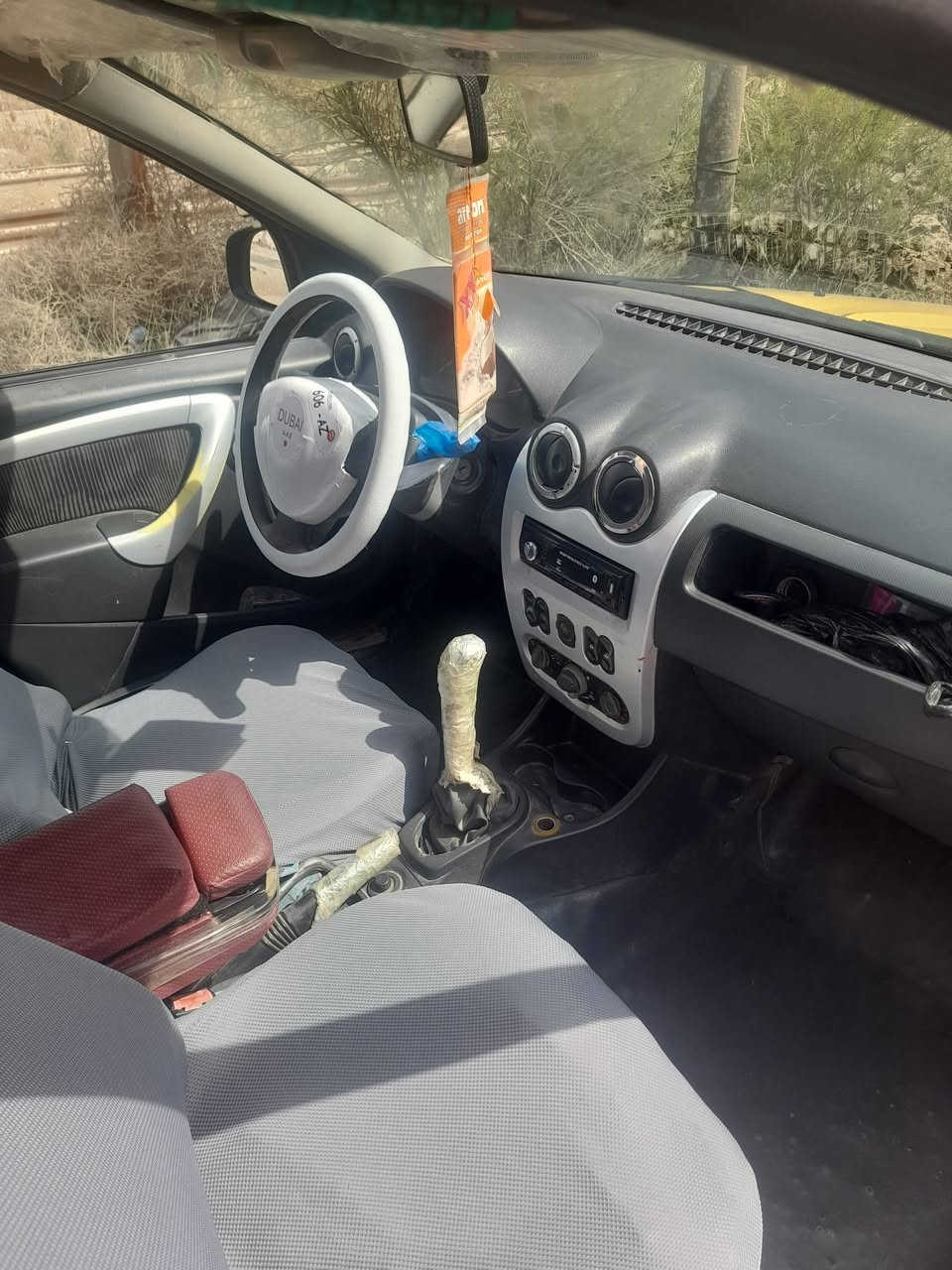 رينو لوكان ٢٠١٠ رقم بغداد انكليزي بسمي
سنويه ل ٣٠ مصفره هيئه وغرامات  سياره جاهزه من كلشي كير محرك حداديه تخم تاير مكانها السماوه  السعر ٤٥ وبيها مجال  ***********
