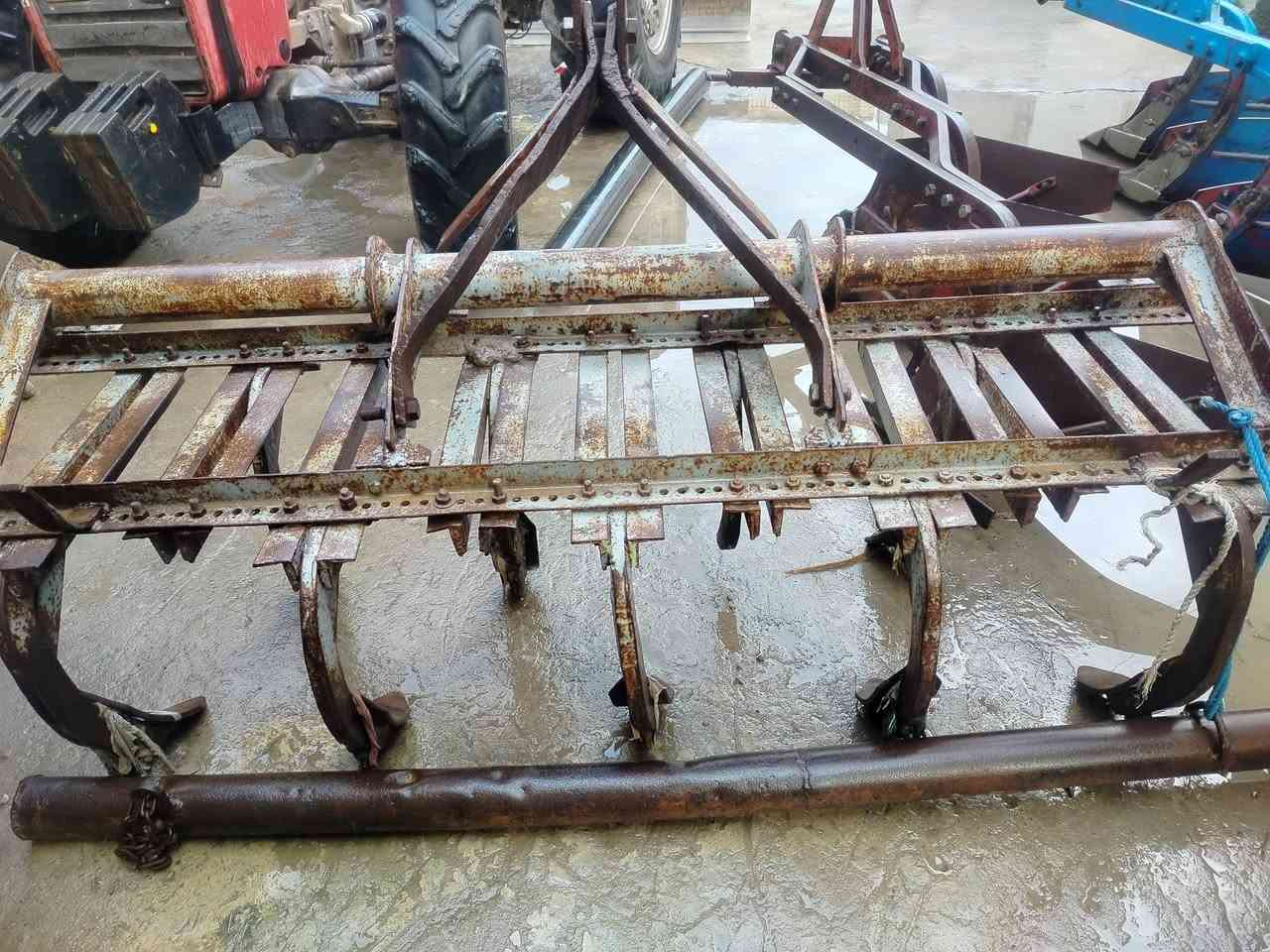 السلام عليكم تركتر عنترمعه معدات للبيع السعر 4٫500 للستفسار الاتصال ***********
***********
