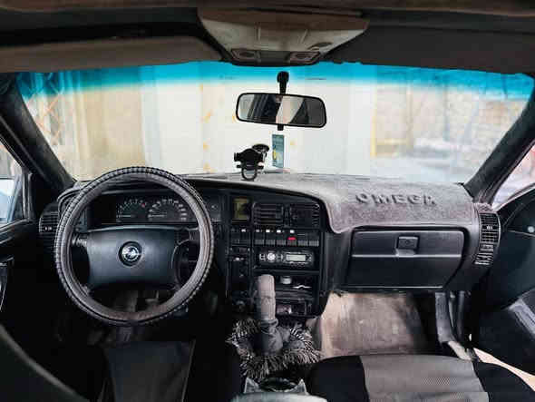 السلام عليكم
اوبل اوميكا موديل 92
كير محرك شرط ✅
كير عادي محرك 2000
سياره جاهزه السعر 29
وترهم مرواس حسب قناعه 
للستفسار اتصل ***********
