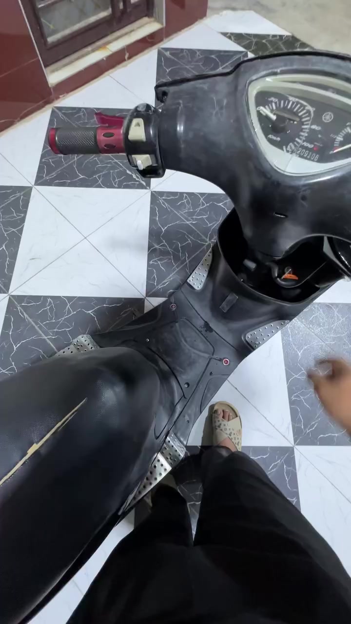 ️ ياماها ماكس – ياباني أصلي للبيع

🔹 الدراجة ختم واحد (بوشة 49)
🔹 المحرك على الكفالة – ما مفتوح
🔹 جميع الكهربائيات شغالة 100%
🔹 كفرات أصلية
🔹 اللون: سمنتي
🔹 بيها تزويدات خارجية خفيفة

✨ الإضافات:
 • كزوز كاربون (فابركا أصلي)
 • قبق عنبر
 • إيدات بريك
 • دبلات أمامية

🔸 ملاحظات بسيطة بالكفرات (ما تأثر على الدراجة)

📍 الموقع: كربلاء
📞 رقم الهاتف & واتساب: ***********

💰 السعر: خاص ل
