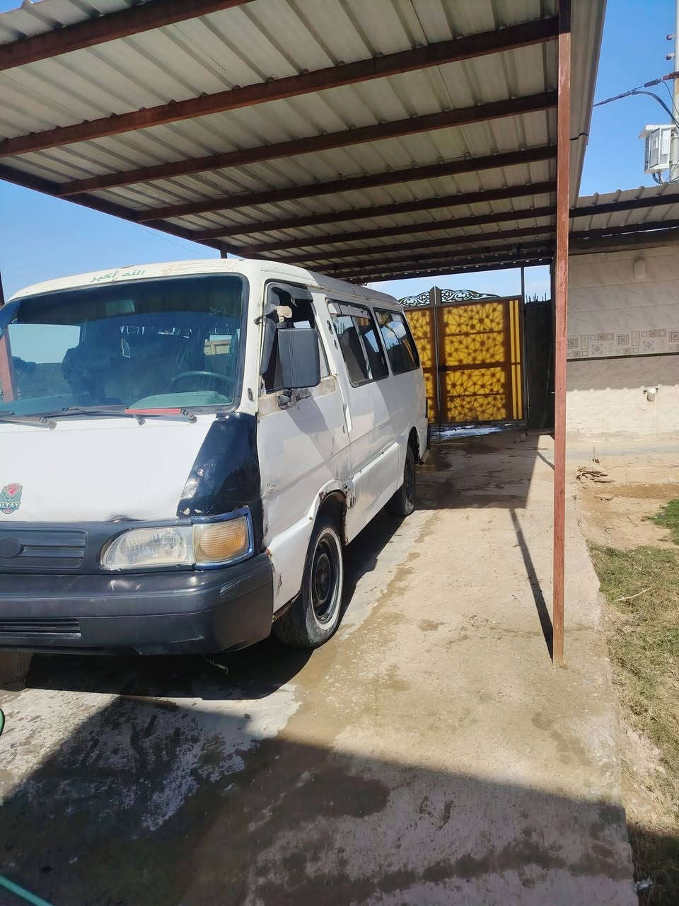 سلام عليكم كيه بسته لبيع
موديل 95 سياره خير من الله محرك مكفول كير 
مصفره هيه وغرامات  سعر 25 رقم ***********
