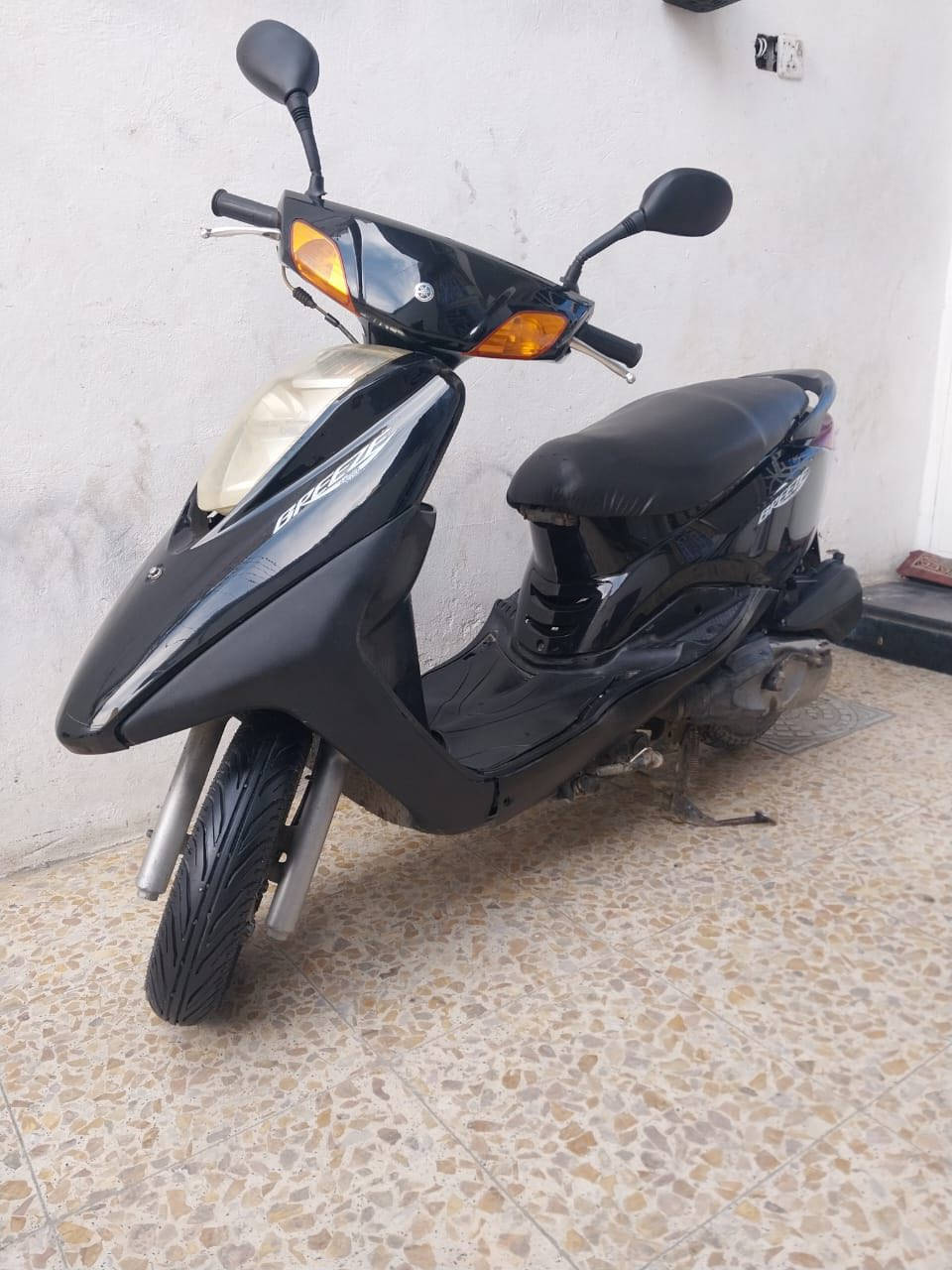 سلام عليكم للبيع بريز ياباني نكره سلف مكينه مكفوله ابد ما مفتوحه كهربيات شغاله كابريتر بلادي والسعر ٤٧٥ مكان بغداد بلديات أوراق كامله  دراجه جديده نتصل *********** خاص ما جاواب
