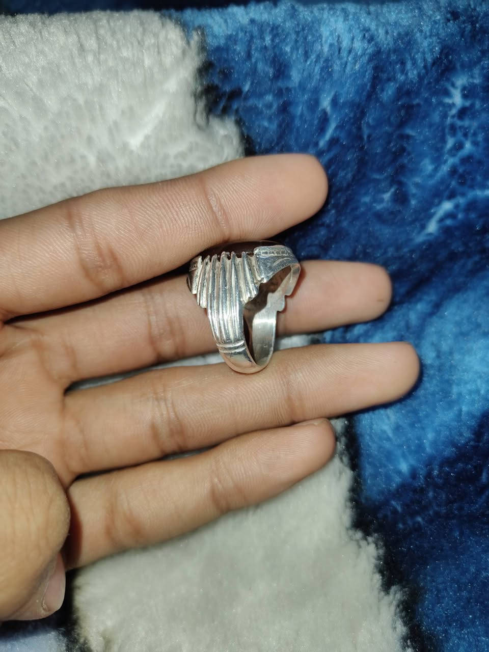 سلام عليكم خاتم فضة صياغة بحرينية فضة 1000 مراوس بصياغة ملائية ثقيلة مكان بغداد المشتل


**إذا كنت صاحب هذا الإعلان وتريد حذفه لأي سبب، رجاءا أرسل رسالة إلى الدعم الفني**