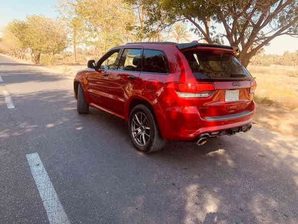 سلام عليكم عندي جيب موديل 17 رقم بغداد باسمي رقم جديد حادث بنيد بس اريد فورت اكسبيشن من 22وفوك كون 7راكب *********** سعر 240 بيها مجال
