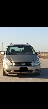 كيا سيدونا • ٢٠٠٨ • الديوانيه