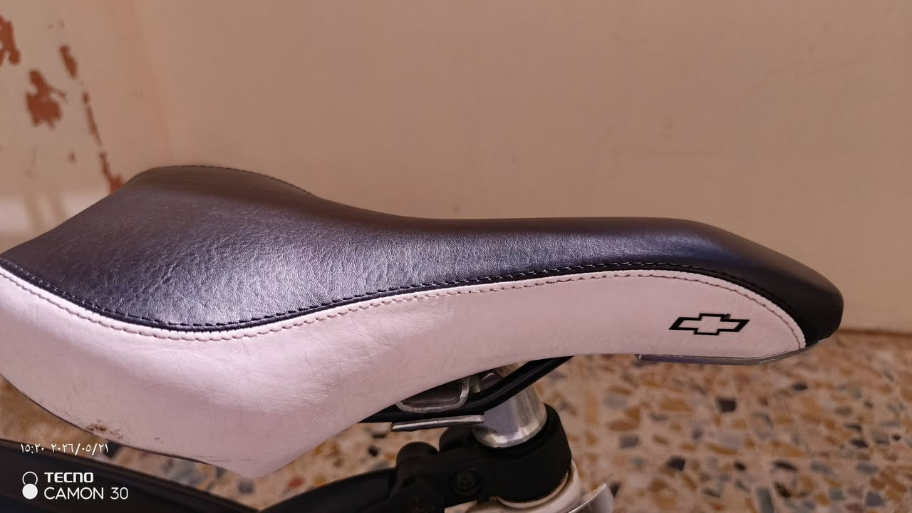 السلام عليكم بايسكل شوفرليت نظيف بحاله جيدا جدا جدا مكينته تلمع كشن جلد مال الشركه كيرين امامي 3 نمرات وخلفي 6 نمرات سستم شيمانو قطعه كلها شيمانو قاعده مال المطاره ومطاره معاه وقاعده مال سله دبل امامي نوعيته زوم السعر185وبي مجال بسيط مكاني موصل حي النجار الشراي يتصل على الرقم *********** او يجي خاص
