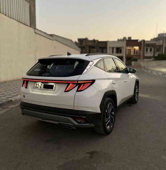 للبيع هونداي توكسان خليجي موديل( 2025 )السياره بعدها زيرو ماشيه( 2000 )كيلو والسياره مكفوله من كلشي وبيها ضمان شركة الاولى شركة هونداي مرقمه بغداد بأسمي

مواصفاتها فول عدا البنروما  مكينتها( 2000 )دوش 

بصمه دخول

بصمه تشغيل 

تبريد قطعتين 

تبريد بالكشنات

شاشه متصله الجبيره 

ابل كار بلي

هاندبريك بصمه

4 انضمه قياده 

مقعد السايق كهرباء 

وساده كهربائيه بالكشن

مري كهربائيه تفاعليه

والسعر اتصل وتدلل

// للاتصال //*********** //
