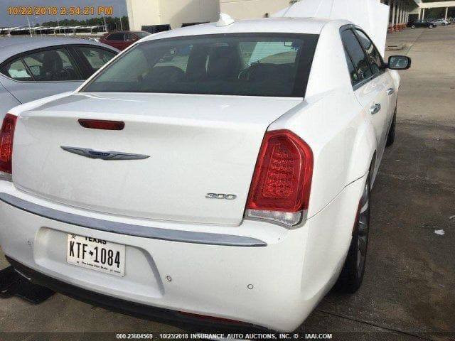 كرايسلر 300c
كفاله عامه كلين تايتل كندي  
#ملاحظه انه مبدل ويل 18 
الموديل:2018 كندي
العداد: ٨٢ ألف  كيلو متر مو ميل  
سياره جاهزه كله على لبلاد +منظومه زنون جديده ضمان سنتين
المحرك: 3.6 لتر 6 سلندر
ناقل الحركة: 8 سرعات اوتوماتيكي
نظام الدفع: دفع خلفي
(رقم سليمانية باسمي تحويل او تريد وكاله حاظر )

المواصفات:
رادار امامي مع مانع تصادم 
سكليتر مع بريك تحكم كهرباء
حساسات امامي 
اشاره بلمرأه الجانبيه 
سستم صوت كامل مع دمام خلفي 
ويل الالمنيوم قياس 18 انج 
شاشة لمس قياس 10.1 انج مع نظام ملاحة
نقطة عمياء وتحذير المسار الخلفي 
حساسات خلفية
مانع تصادم خلفي 
كاميرا خلفية
مرآة الرؤية الخلفية بخاصية التعتيم  
مقاعد جلد 
مقعد السائق والجانبي  كهربائي
المقاعد الامامية مدفئة وتبريد
مكيف الهواء مع تحكم 3 مناطق 
نظام ابل كاربلاي و اندرويد اوتو لاسلكي
دخول ذكي (بصمة)
نظام التشغيل عن بُعد
مصابيح أمامية أوتوماتيكية 
مرايا خارجية مدفئة
فتحات اكزوز مزدوجة
وسائد هوائية أمامية متعددة وجانبية وخلفية
مكان السياره البصره
مكلف بالنشر 
للاستفسار الاتصال***********
يوجد وتساب
