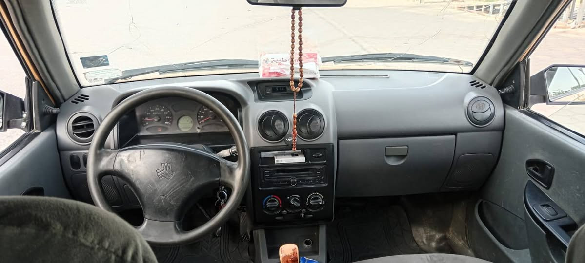 سلام عليكم سايبه مديل 2015 رقم بغداد السياره بسمي مكاني نجف 35 وبيه جمال +964 781 035 4494

