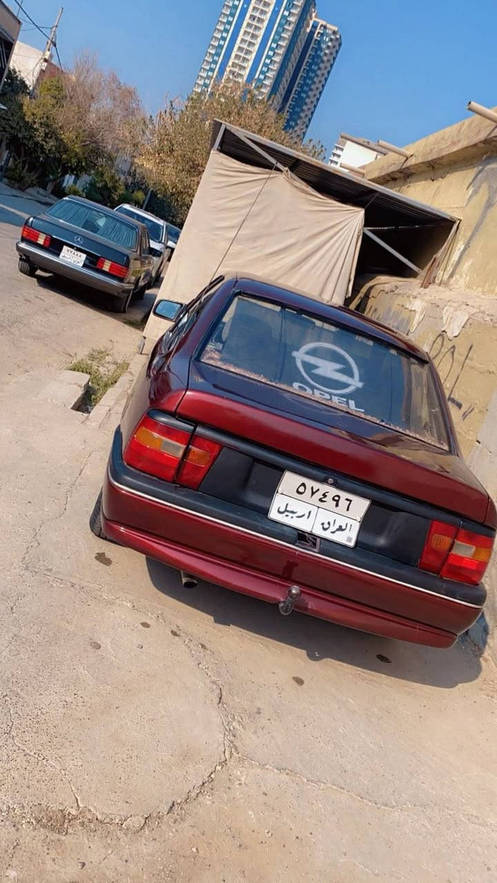 ئوپل فیکرا مودیل 1992 گیر و مه کینه به شه رت لیدان و براوه به شه رت چوار تایه ی نوی ده عامی بو ده عامی به شه رت نرخی 39 وه ره قه
*********** ژ.م أربيل, العراق
