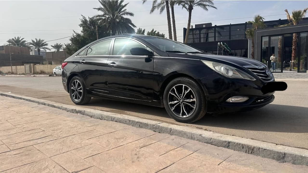 السلام عليكم
سوناتا موديل ١٣ للبيع وارد امريكي 
فول موصفات 
بصمه /فتحه/شاشه بلاديه موصفات فول معروفه 
حادث السياره قطع وحده صبغ و السياره بيه بارد 
رقم بغداد جديد سياره بسمي
سعر ١٠٥$ وبيه مجال 
مكاني السياره الحله شارع الجمعيه 
رقم تلفون ***********
