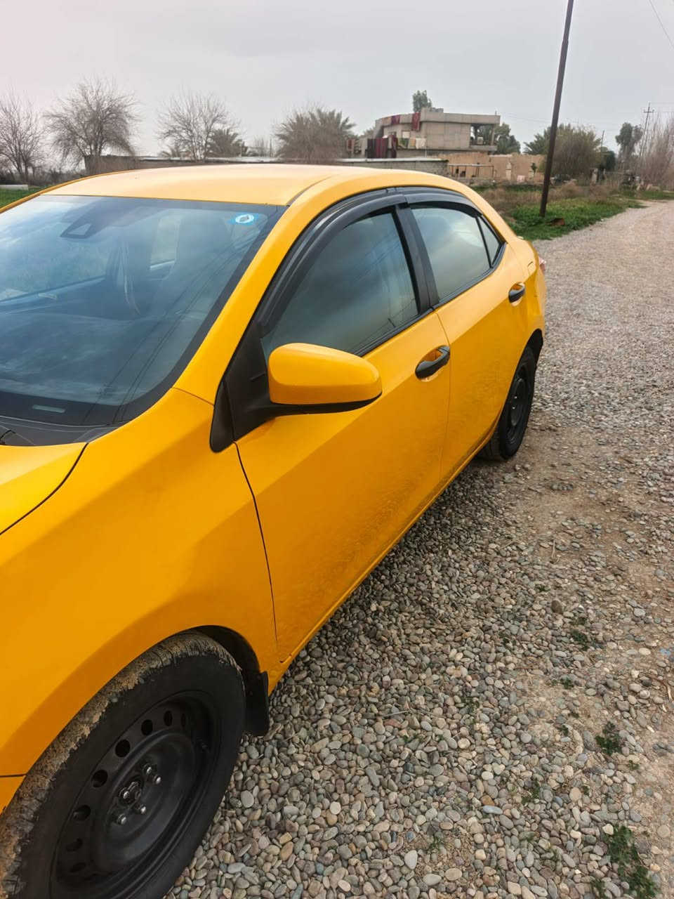 السلام عليكم سياره للبيع تويوتا كورولا موديل 18 سياره نضيفه ضرره تعديل جامرلغ عكس السايق رقم بغداد بسمي رقم دولي شرط التحويل بطاقه بانزين بيه مكان السياره كركوك الحويجة السعر 155 وماكو هيج اسعار وهيج نضافه 
صور الضرر بالمنشور ادخل وشوف وأخابرني وتبشر *********** ‏‪***********‬‏
