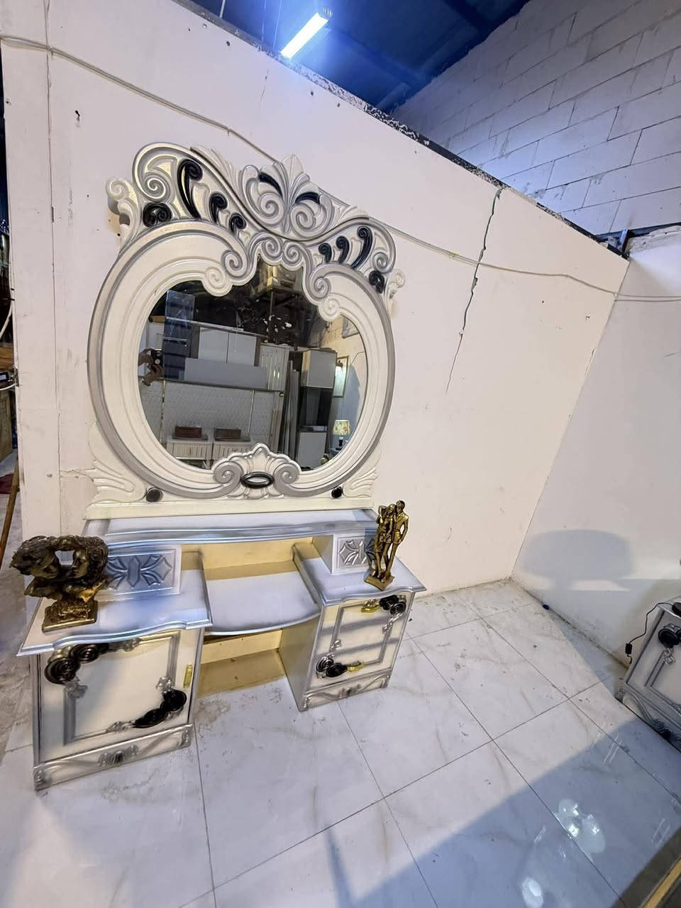 غرفه صاج صبغ حراراي 700 مع نقل شد داخل بغداد مجاني للحجز خاص


**إذا كنت صاحب هذا الإعلان وتريد حذفه لأي سبب، رجاءا أرسل رسالة إلى الدعم الفني**