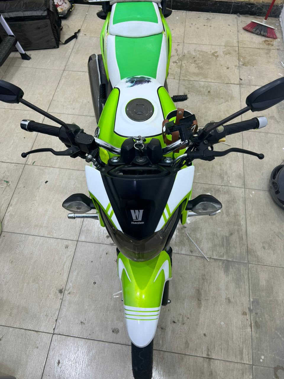 السلام عليكم  شباب دراجه موديل 2021 مسجله رقم وسنويه دراجه كلش كلش نضيفه مكان رمادي شارع 40 سعر 16 بيها مجال بصيط  رقم *********** الي مو شراي لا يدخل
