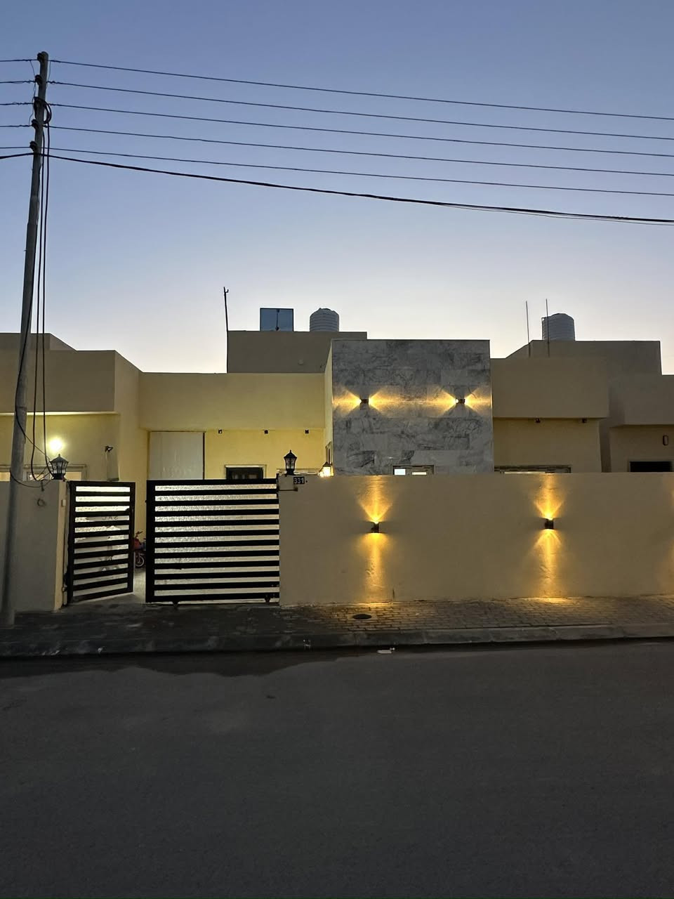 لبيع دار مجمع سما تكريت
المساحه ٢٠٠ متر
الواجهه ١٠
نزال ٢٠
السعر ١٤٠ مليون
للاستفسار وباقي التفاصيل
***********
