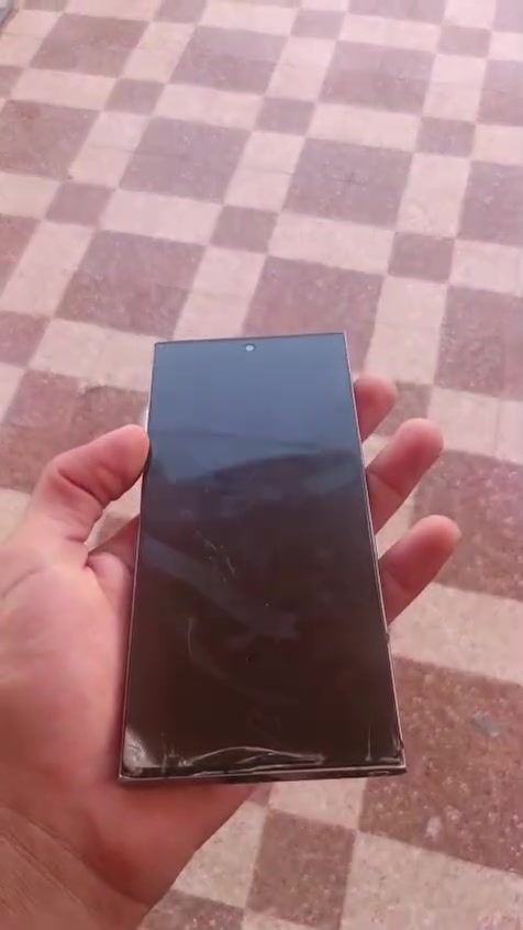 سامسونج نوت 10 بلس
ذاكره 256
عشوايه١٢
لون ميزز 
شرق اوسط
دبل شريحه 
مبدل شاشه فقط .
البيع 
السعر 175وبي مجال حك جيه 
مكان شطره
***********

