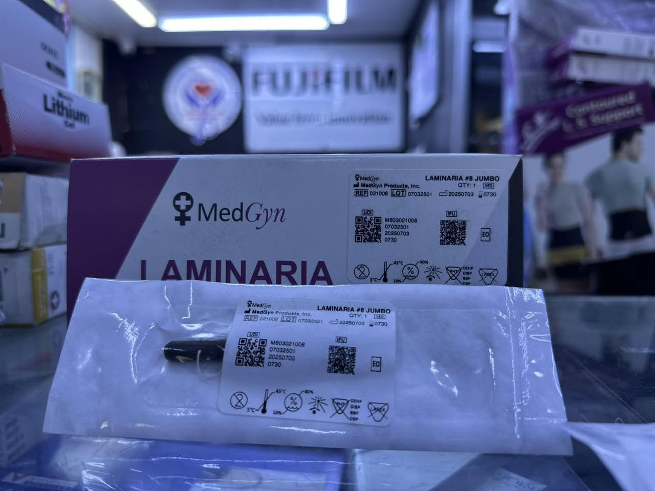� يعلن مكتب سما الطب للمستلزمات الطبية

✨ LAMINARIA – Cervical Dilator
من شركة MedGyn

أداة طبية تُستخدم لتحضير وتوسيع عنق الرحم بشكل تدريجي وآمن قبل بعض الإجراءات النسائية، حيث تعمل على امتصاص السوائل والانتفاخ تدريجياً مما يساعد على توسعة عنق الرحم بلطف وتقليل المضاعفات.

🌿 المميزات:
✔ توسع تدريجي وآمن
✔ يقلل من التمزق أثناء الإجراءات
✔ معقم وجاهز للاستخدام
✔ جودة طبية موثوقة للعيادات النسائية

📦 المتوفر حالياً:
LAMINARIA #8 JUMBO

📍 باب المعظم – مقابل دائرة صحة بغداد الرصافة

📞 للاستفسار والطلب:
***********
***********
